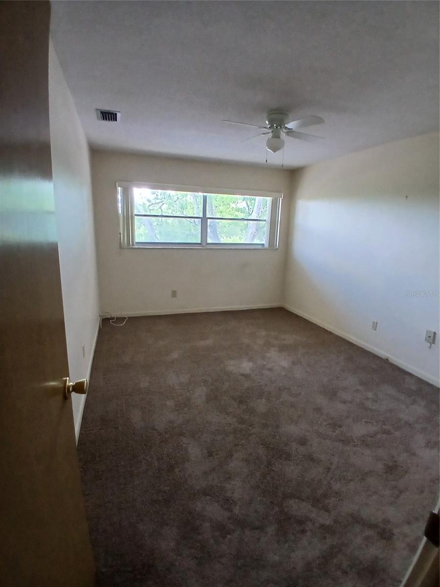 PARKWOOD CONDO - Residential