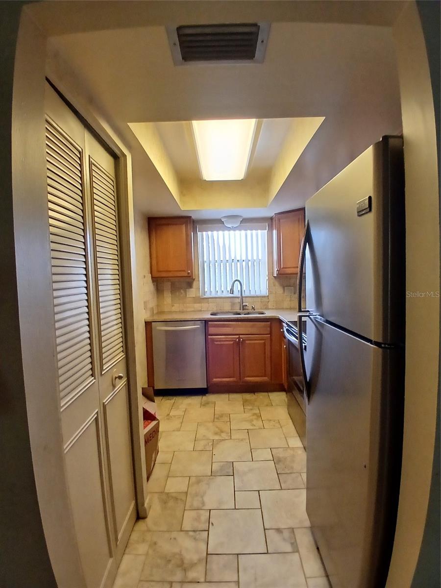 PARKWOOD CONDO - Residential