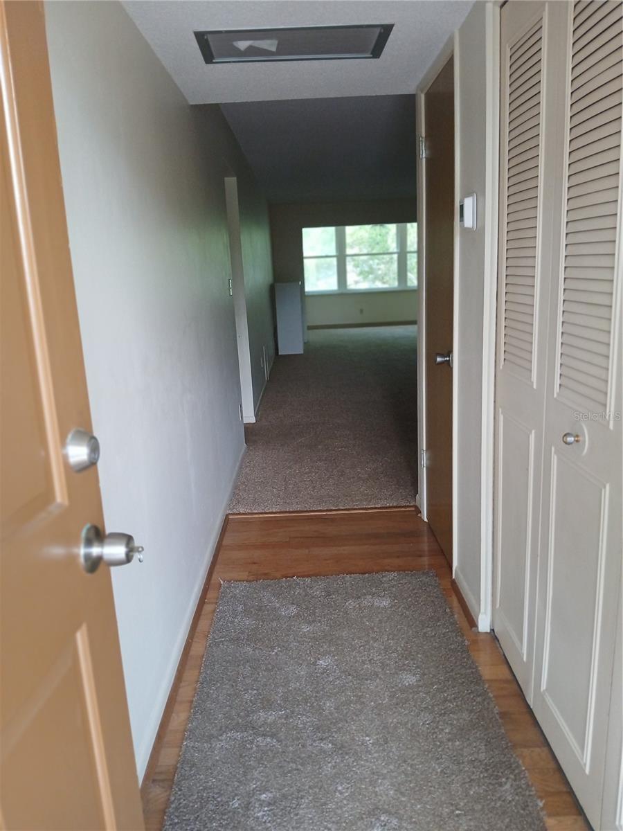 PARKWOOD CONDO - Residential