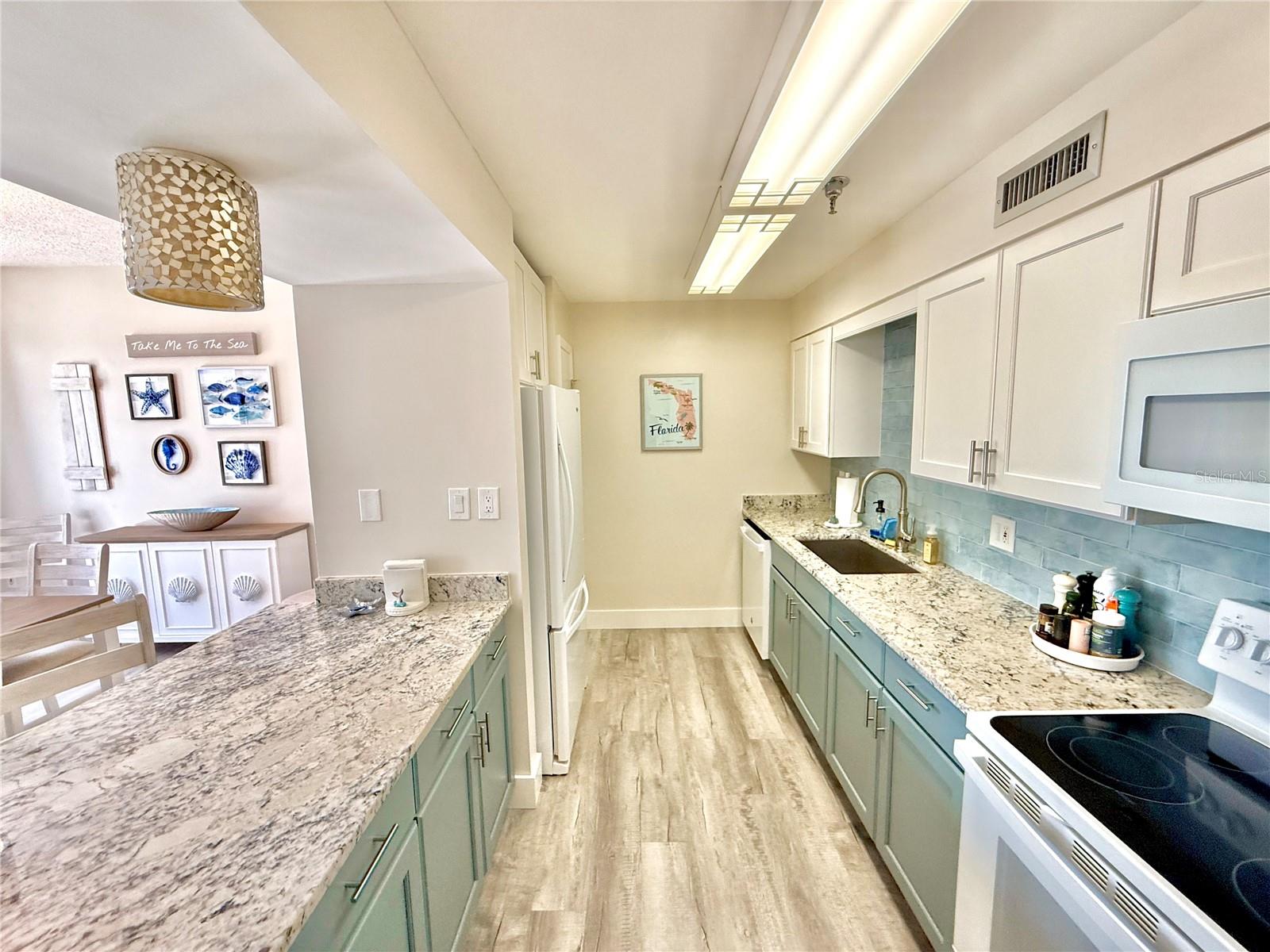 ALIKI GOLD COAST CONDO 01 - Residential