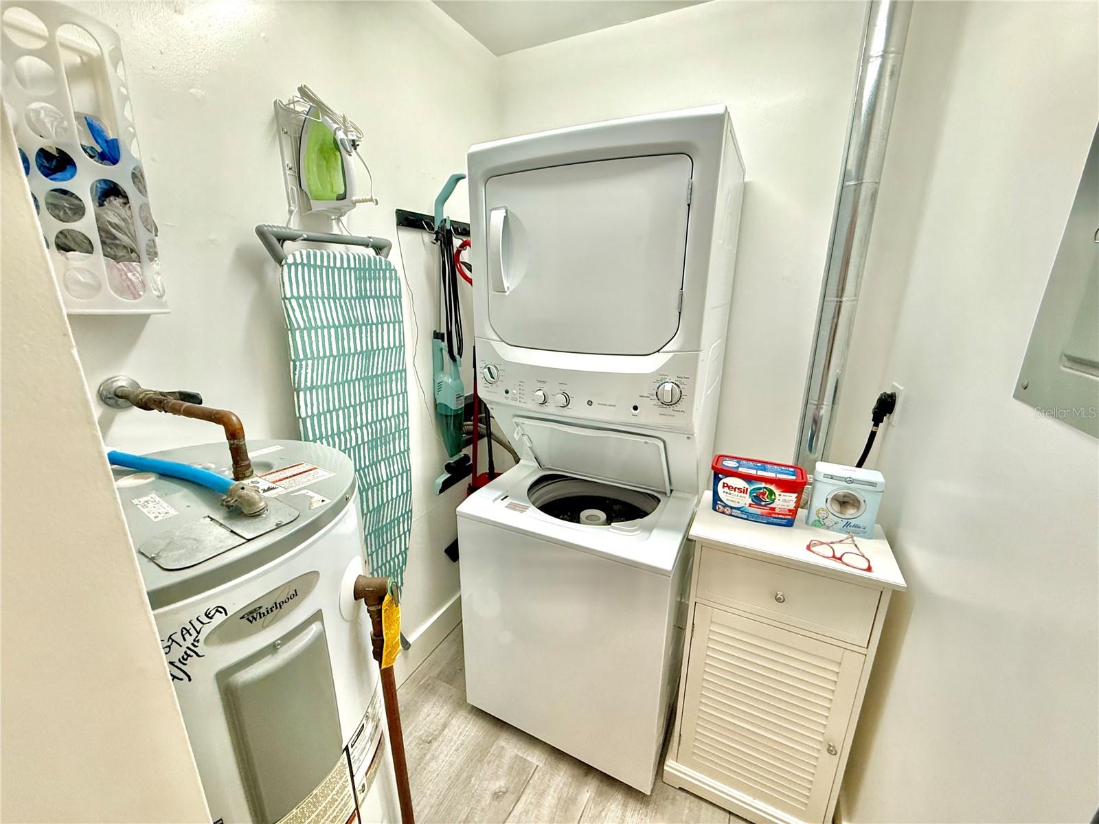 ALIKI GOLD COAST CONDO 01 - Residential