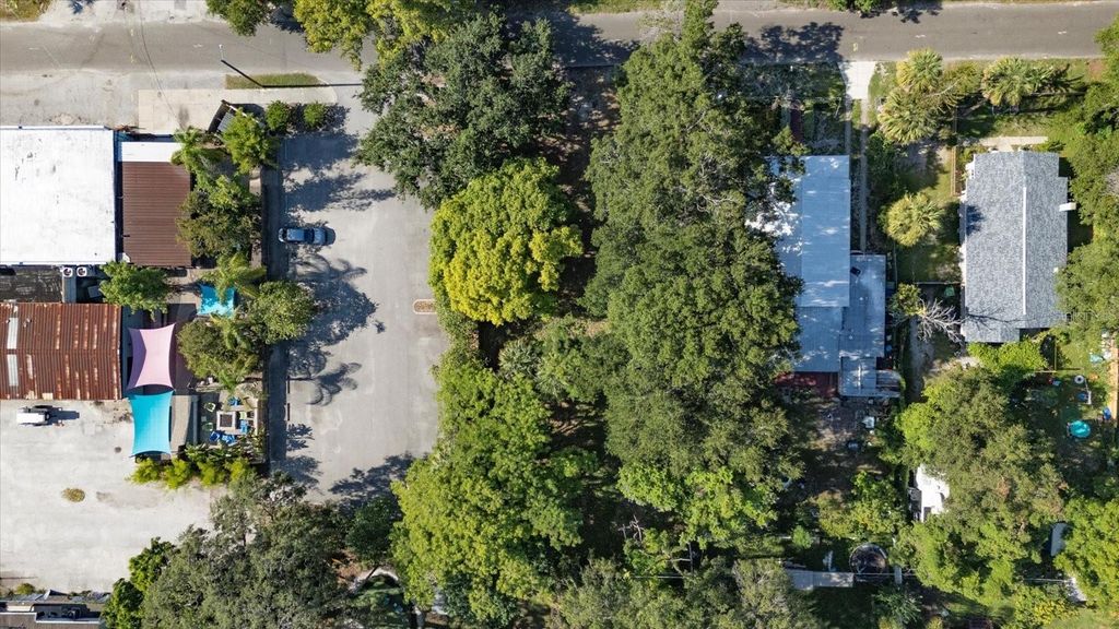 Photo of 812 E Emma Street, Tampa, FL 33603 (MLS # TB8418296)