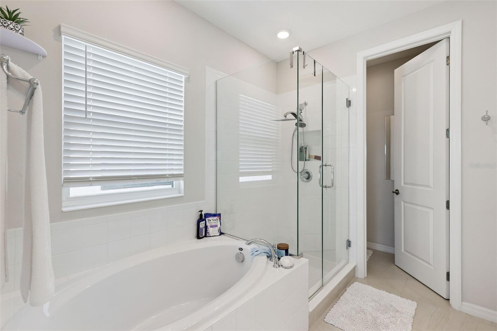 LANDINGS AT HAWKS CREST - Residential