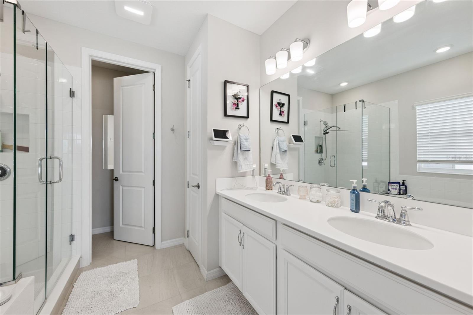 LANDINGS AT HAWKS CREST - Residential