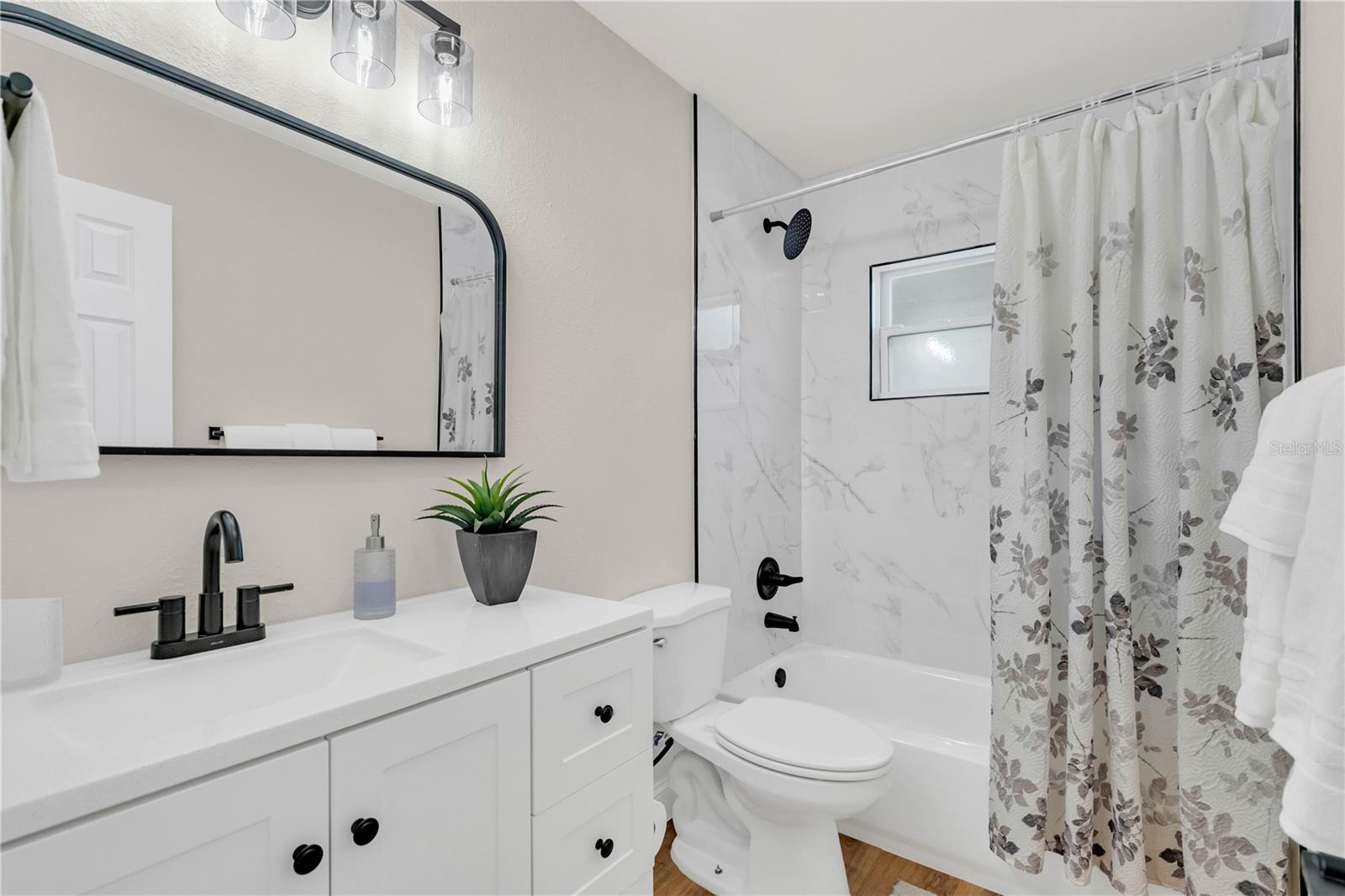 SHOREACRES CENTER - Residential