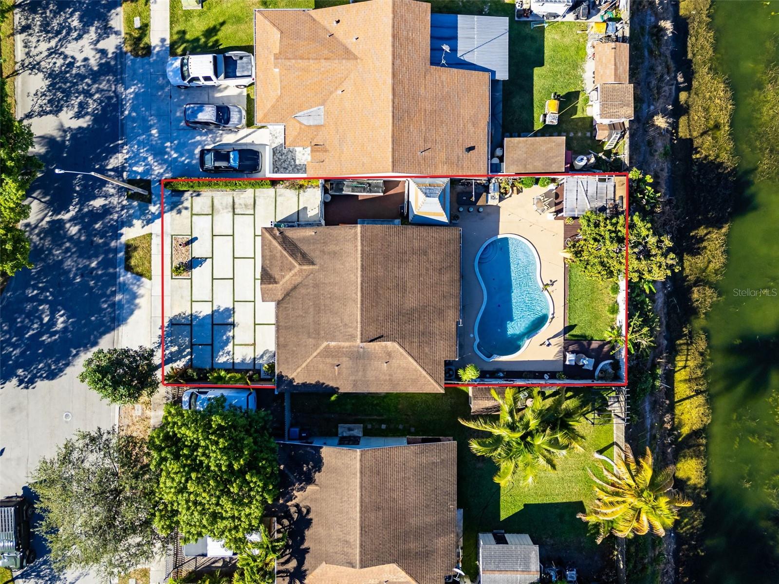 COLONIAL PINES - Residential