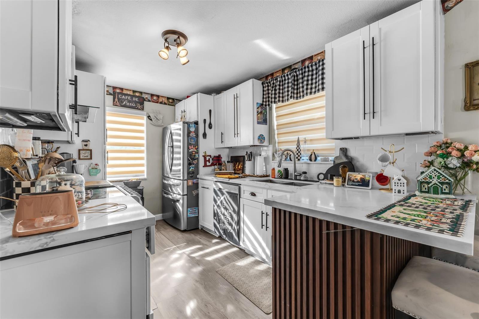 COLONIAL PINES - Residential