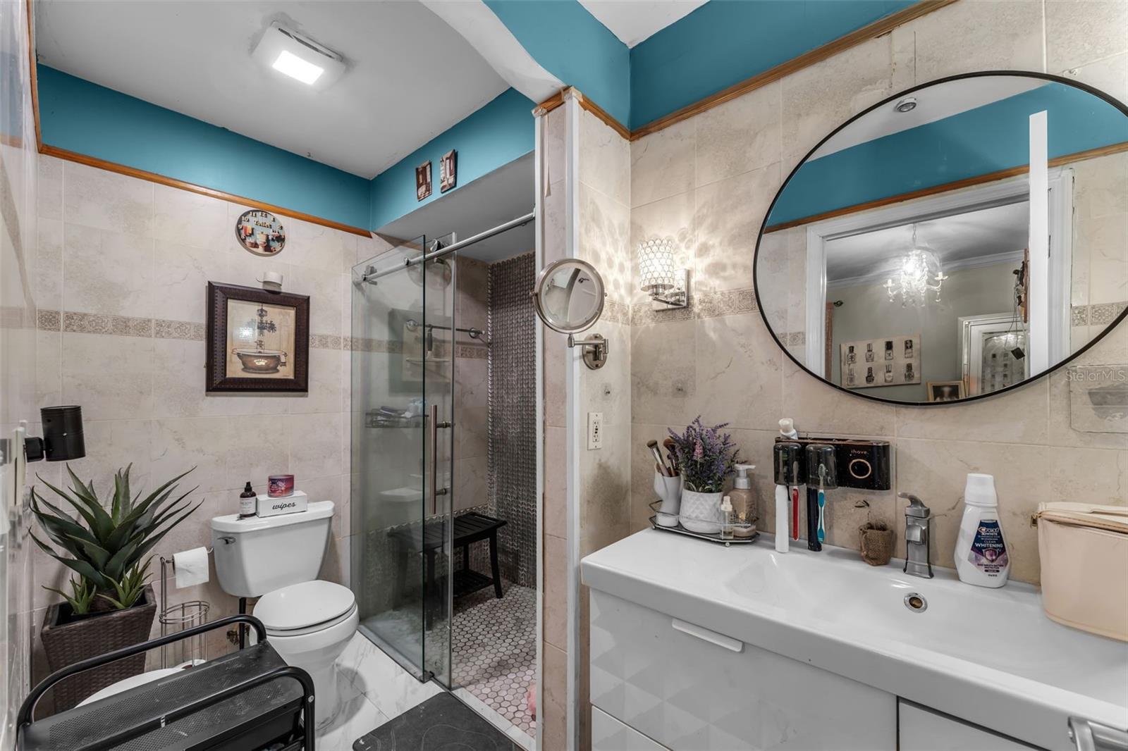 COLONIAL PINES - Residential