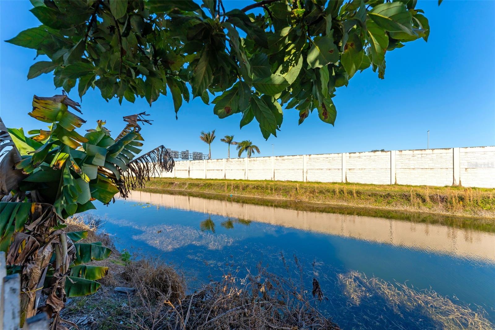 COLONIAL PINES - Residential