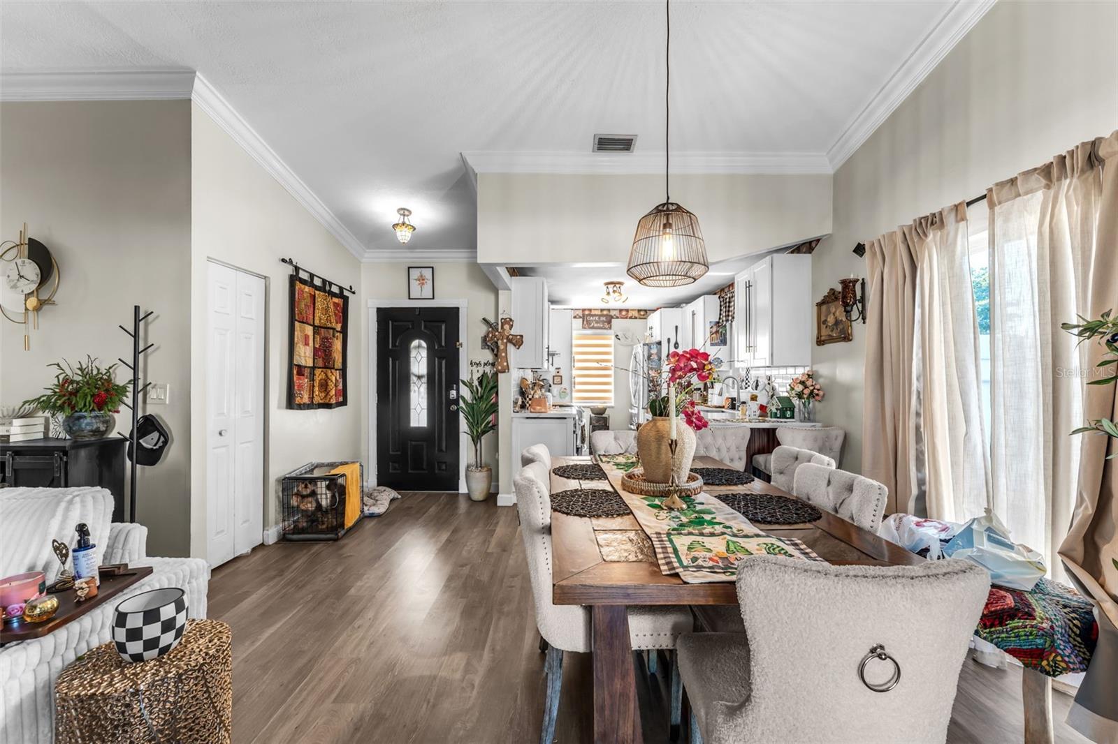 COLONIAL PINES - Residential