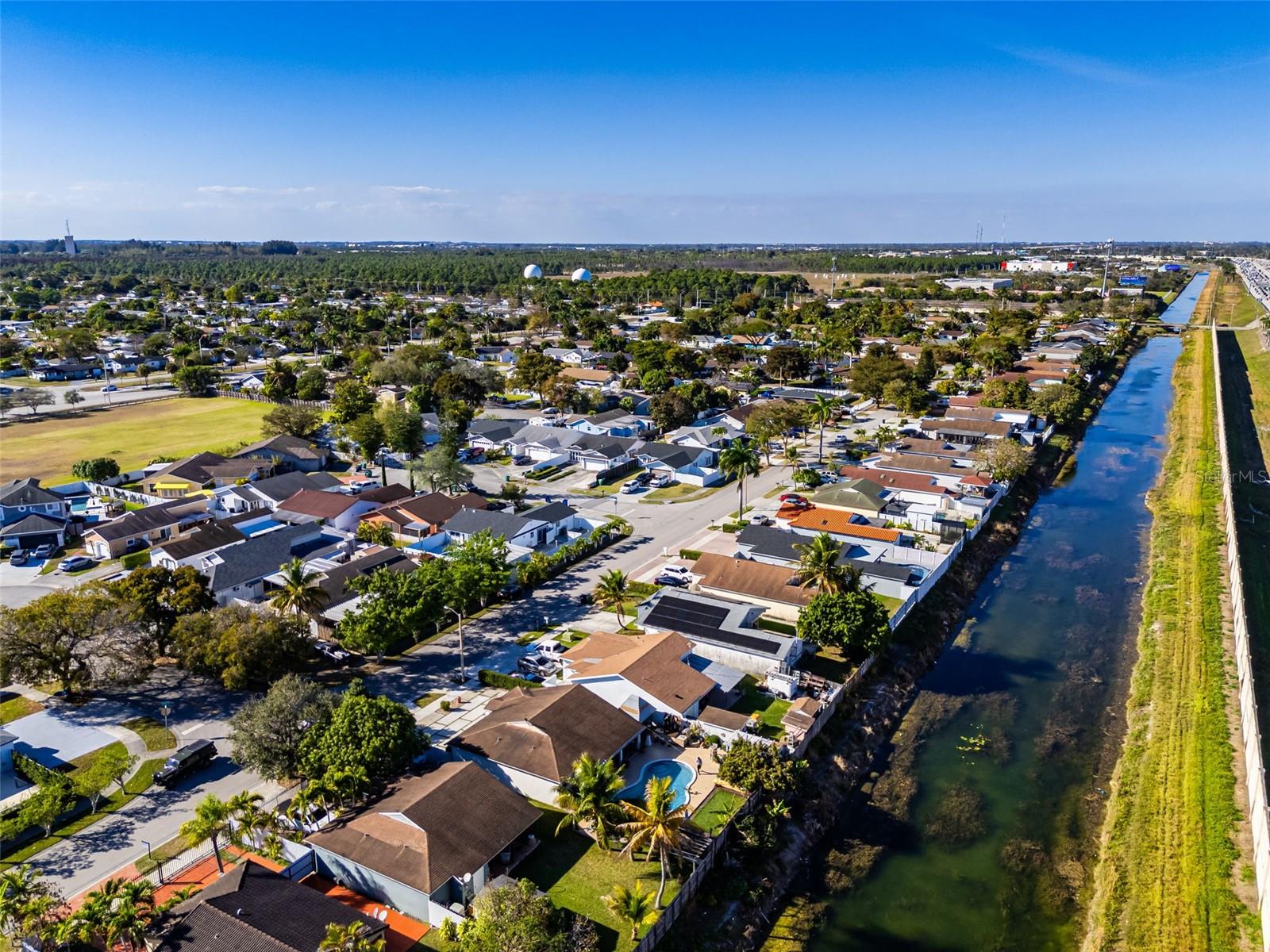 COLONIAL PINES - Residential