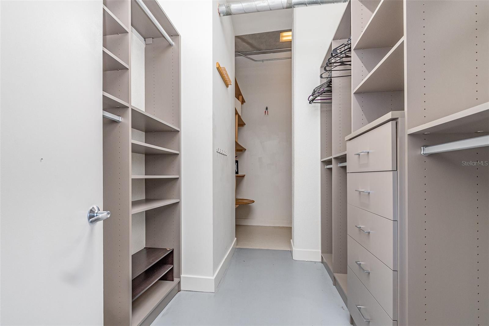 VUE/LK EOLA - Residential Lease