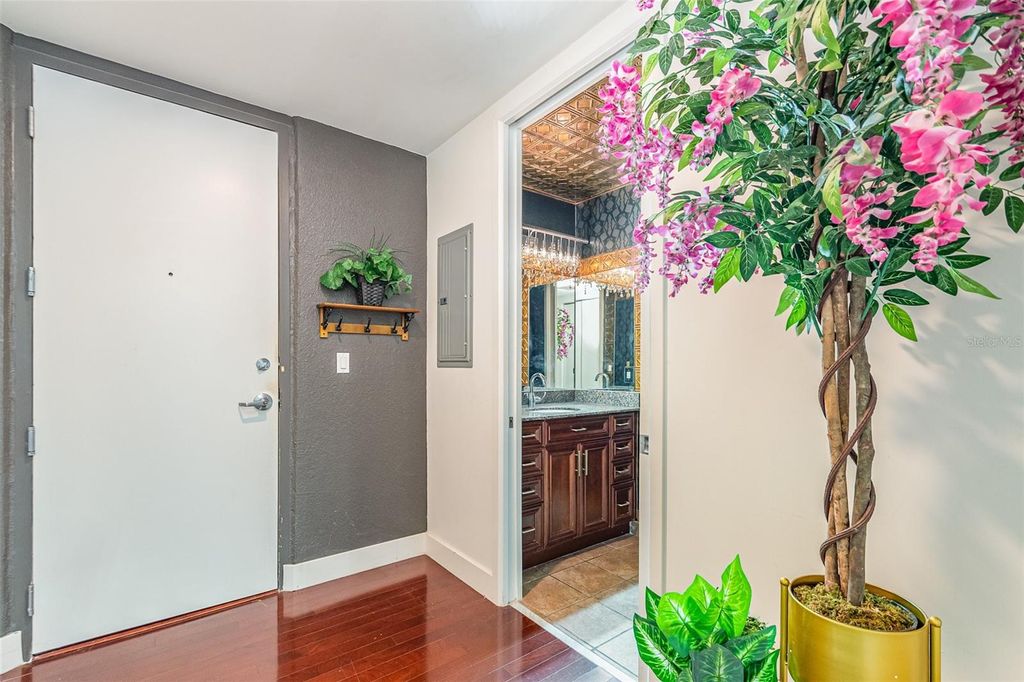 Photo of 150 E Robinson Street #425, Orlando, FL 32801 (MLS # O6366214)