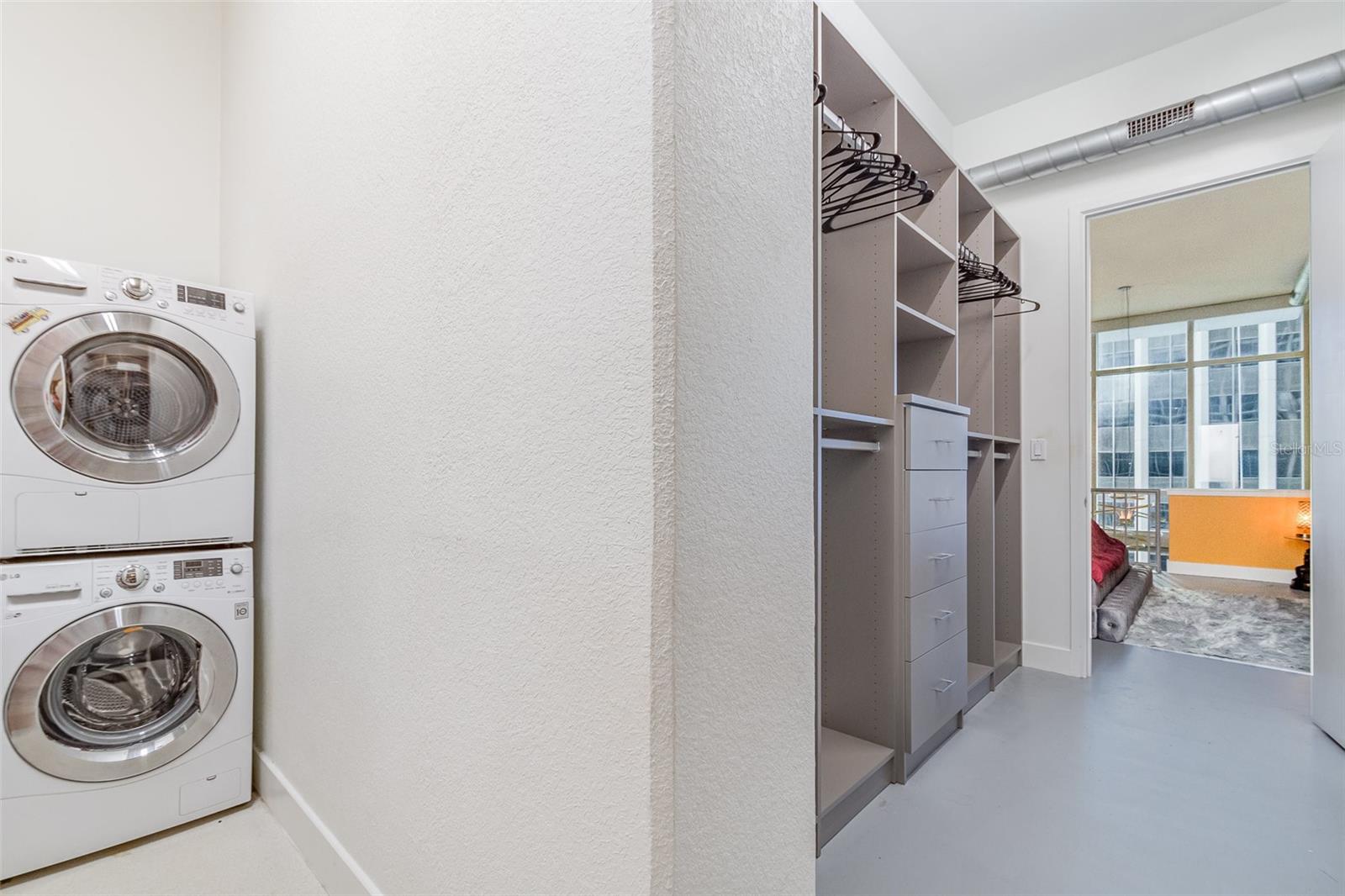 VUE/LK EOLA - Residential Lease