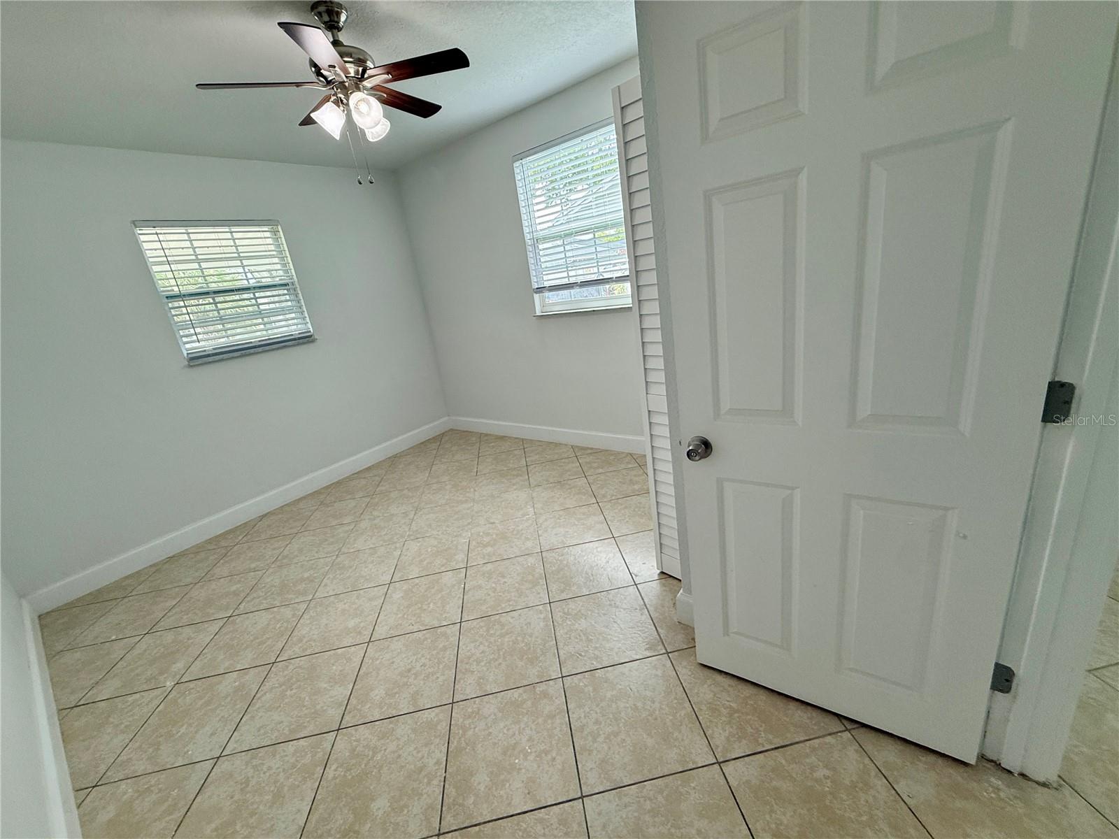 PARADISE PARK MANOR - Residential