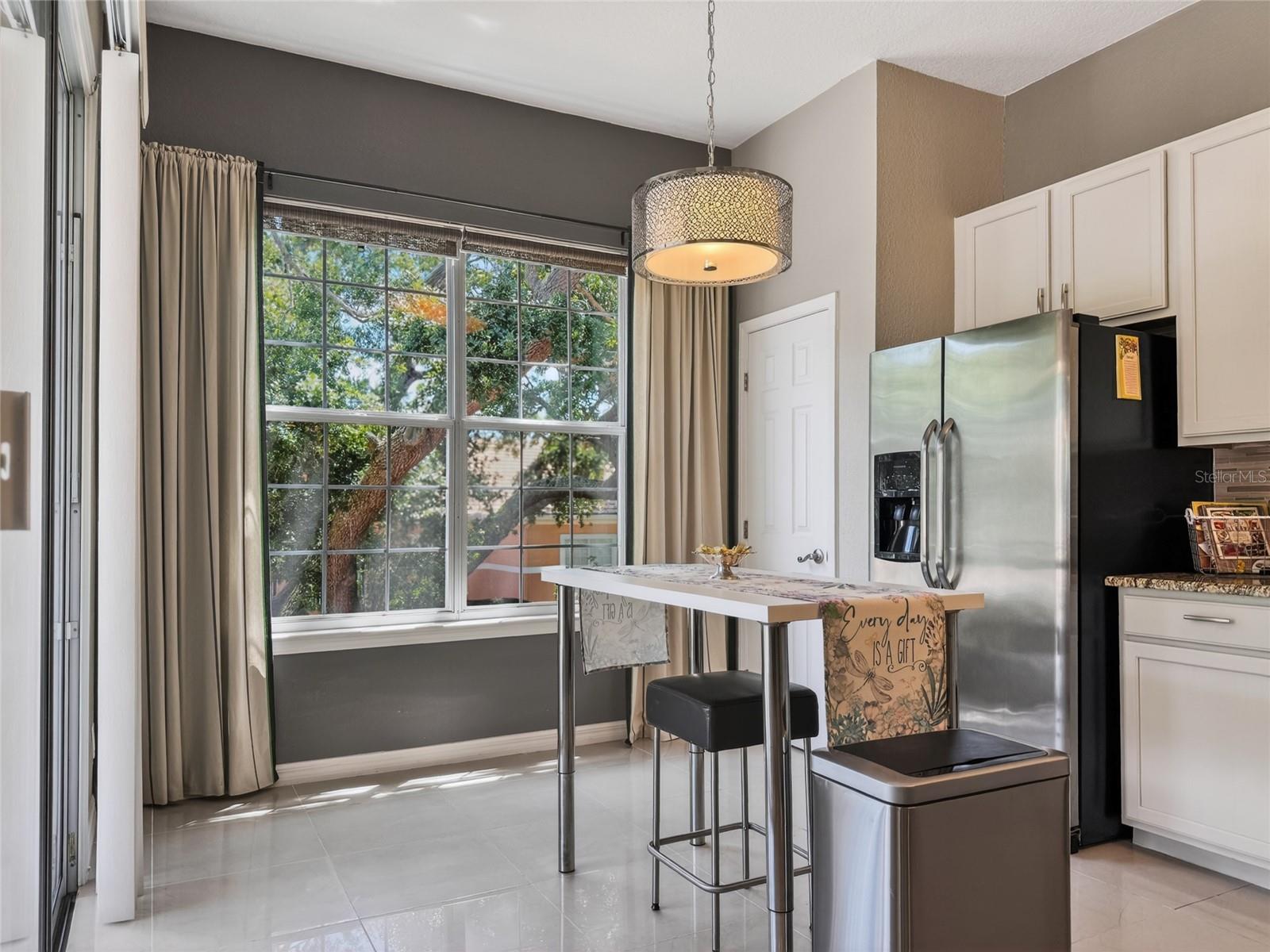 PHILLIPS BAY CONDO PH 02 OR 5723/2465 - Residential