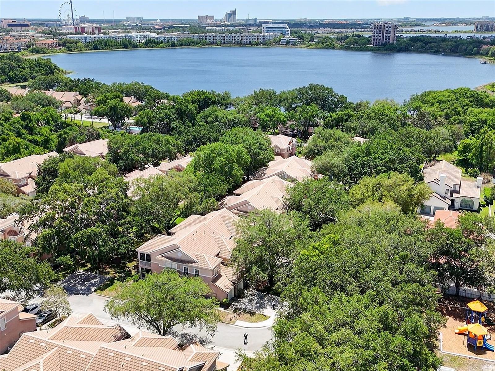 PHILLIPS BAY CONDO PH 02 OR 5723/2465 - Residential