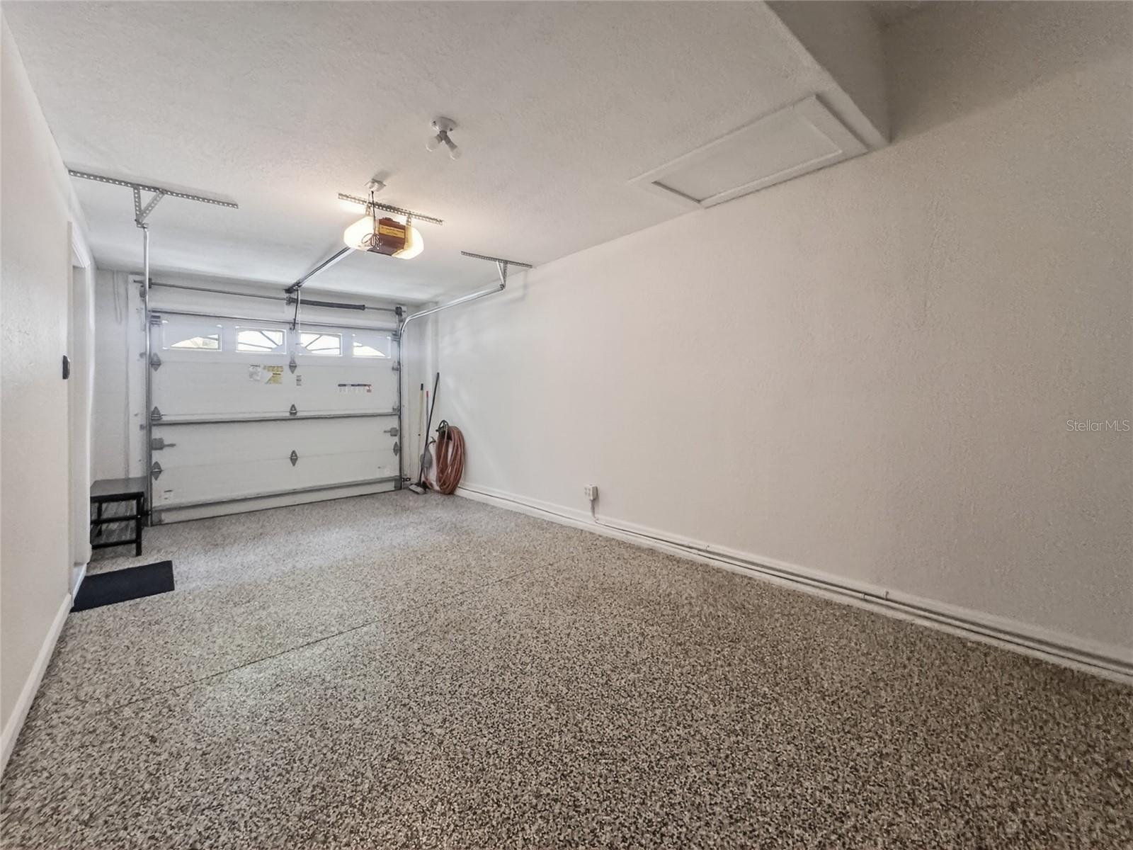 PHILLIPS BAY CONDO PH 02 OR 5723/2465 - Residential