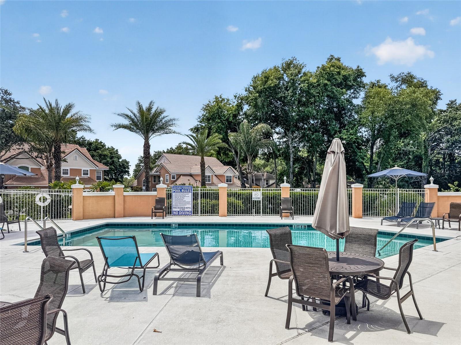 PHILLIPS BAY CONDO PH 02 OR 5723/2465 - Residential