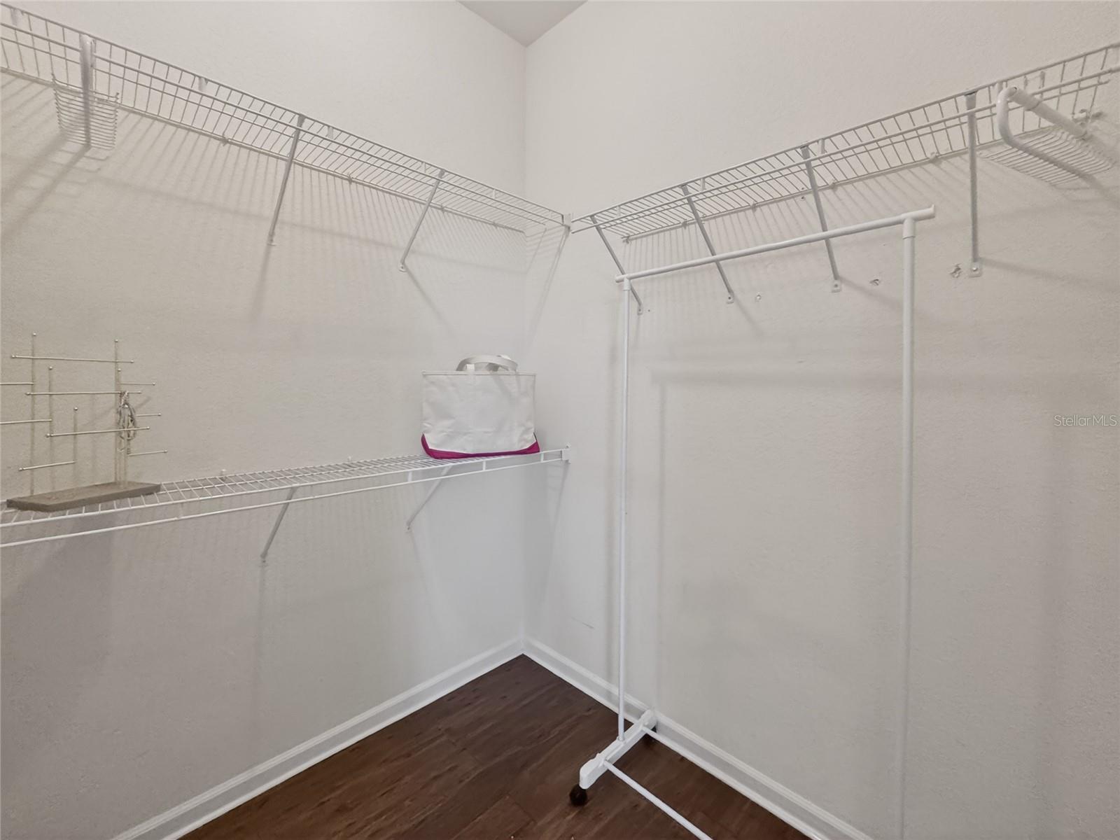 PHILLIPS BAY CONDO PH 02 OR 5723/2465 - Residential