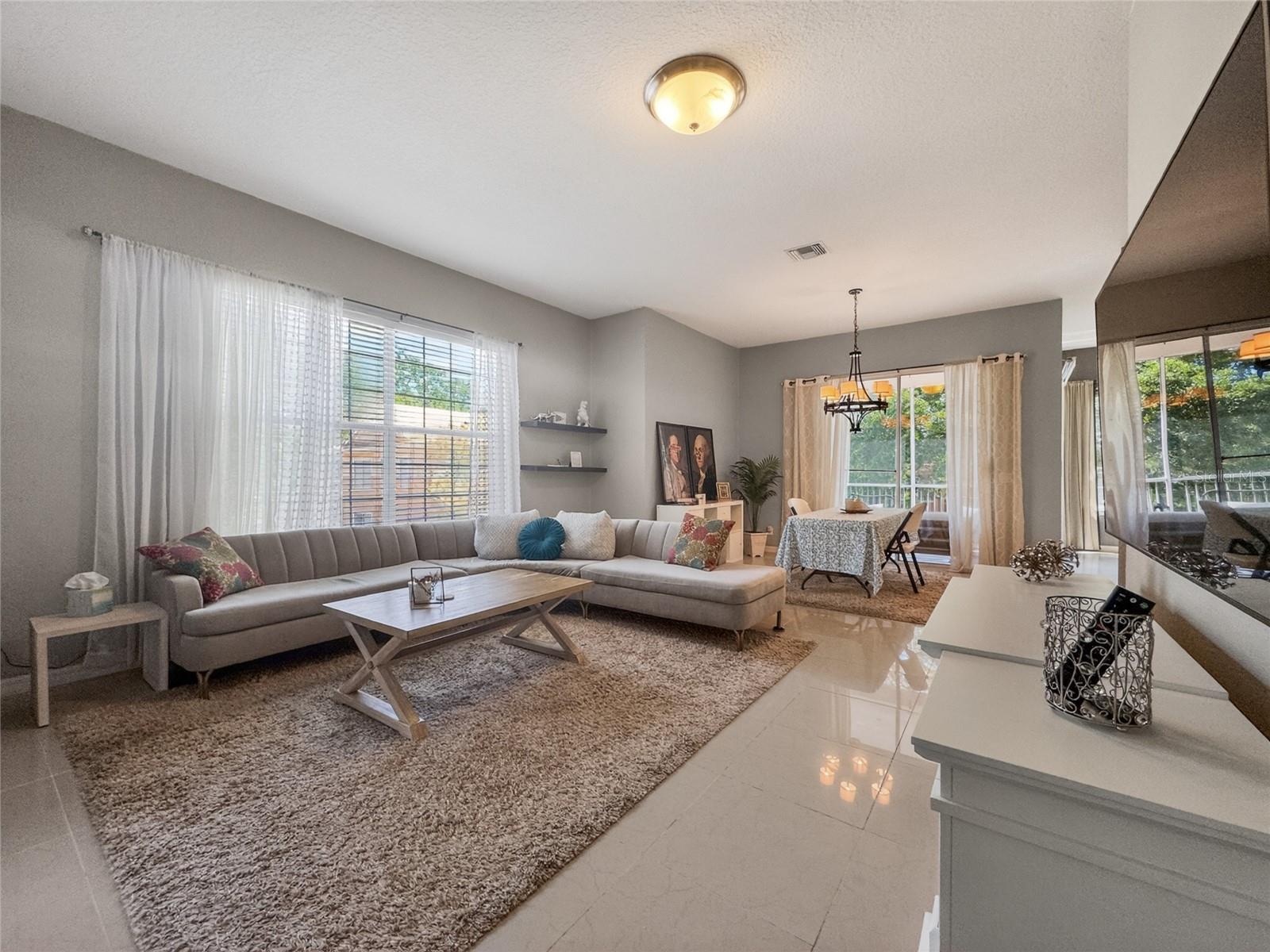 PHILLIPS BAY CONDO PH 02 OR 5723/2465 - Residential