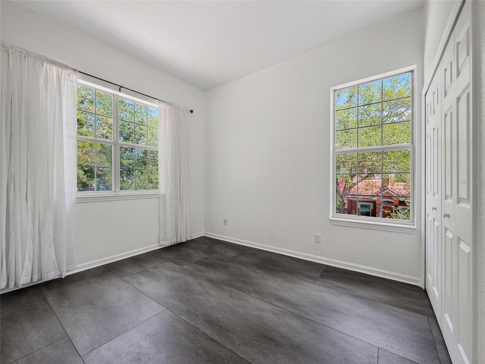 PHILLIPS BAY CONDO PH 02 OR 5723/2465 - Residential