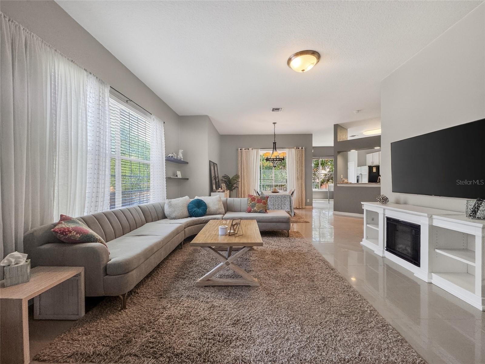 PHILLIPS BAY CONDO PH 02 OR 5723/2465 - Residential