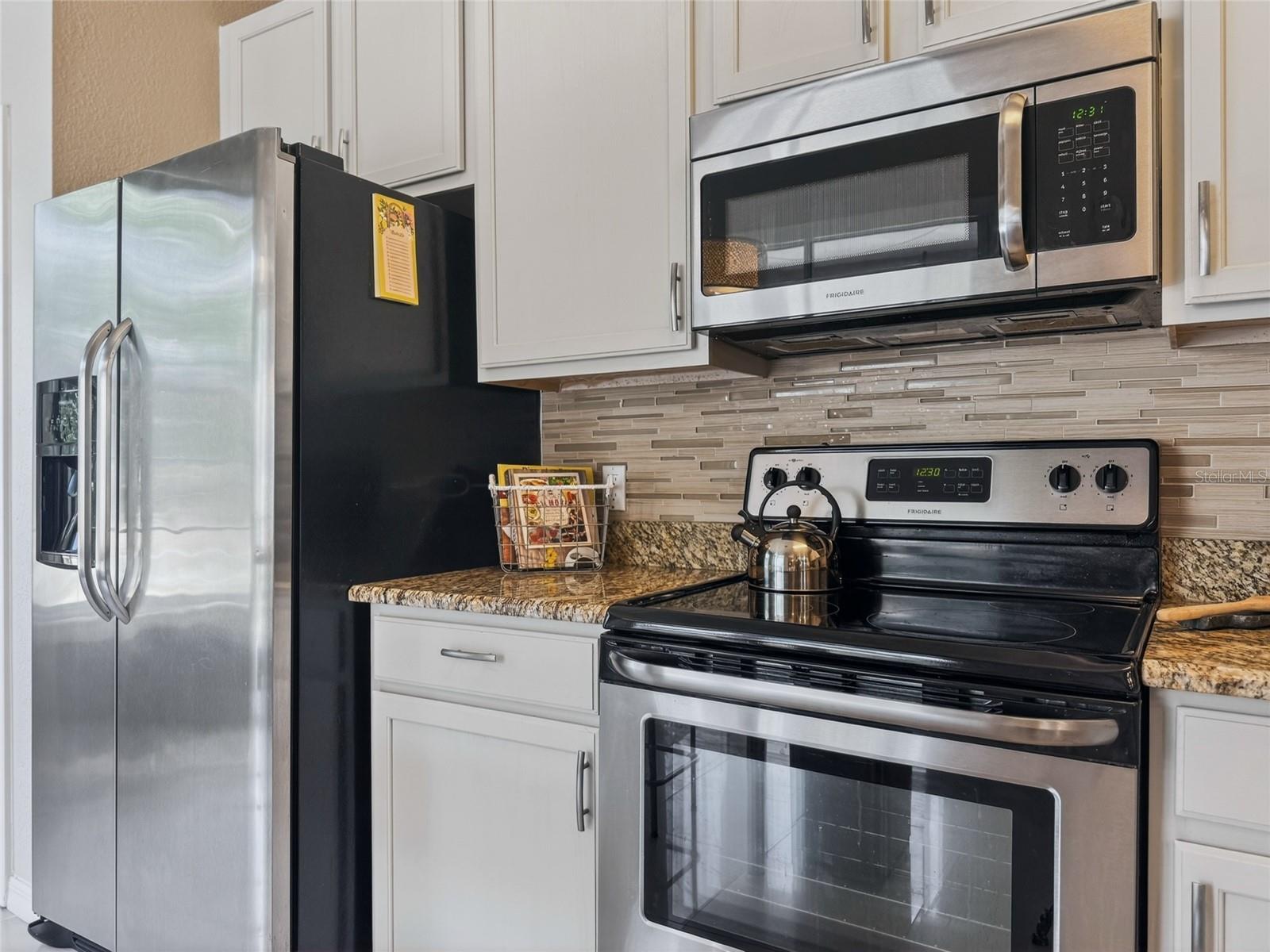 PHILLIPS BAY CONDO PH 02 OR 5723/2465 - Residential