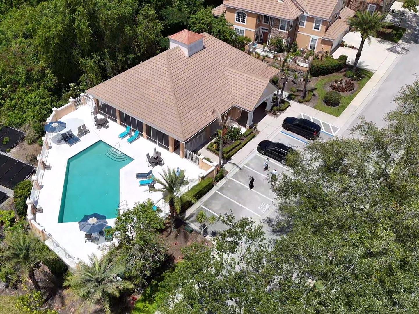 PHILLIPS BAY CONDO PH 02 OR 5723/2465 - Residential