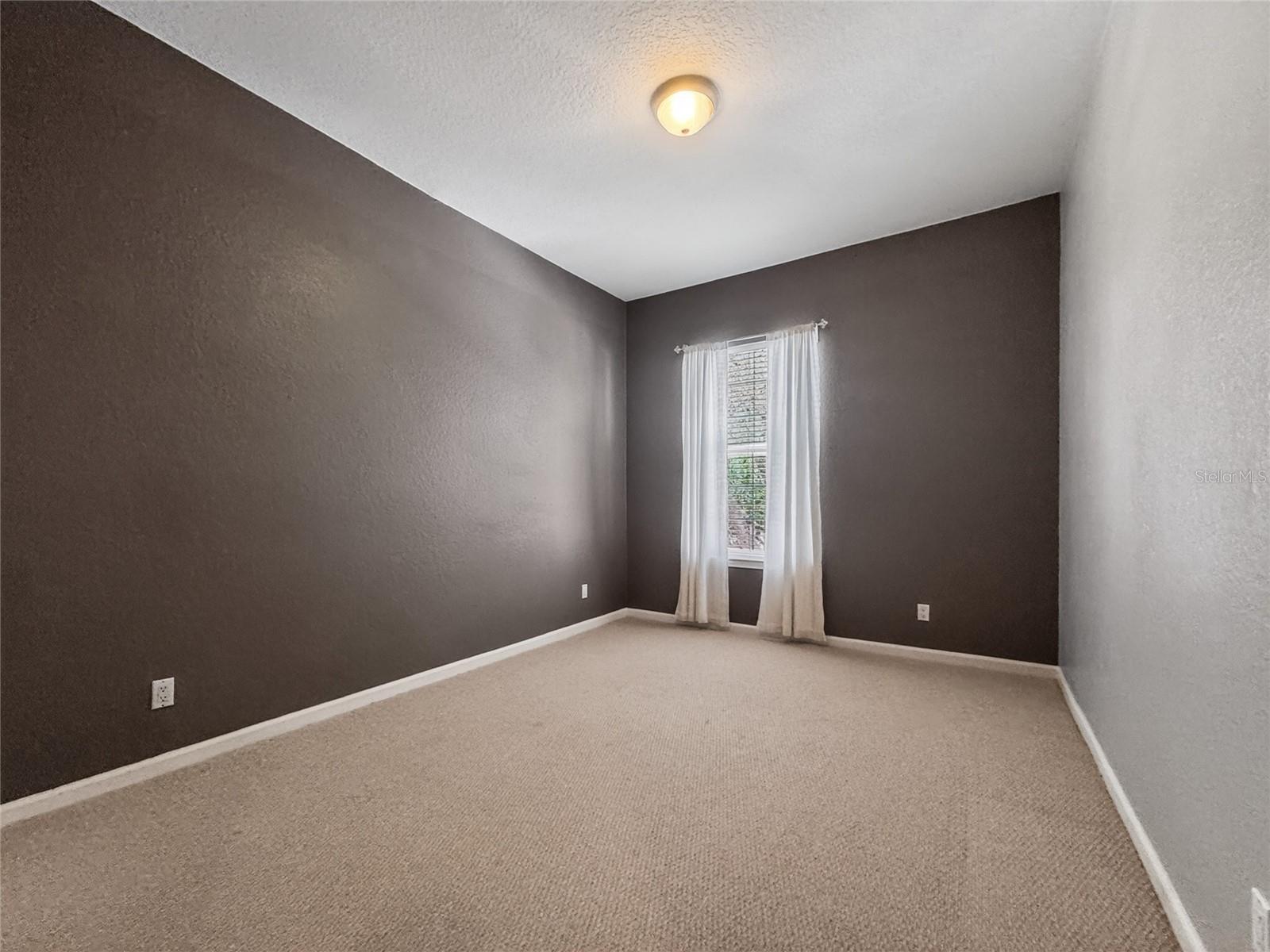 PHILLIPS BAY CONDO PH 02 OR 5723/2465 - Residential