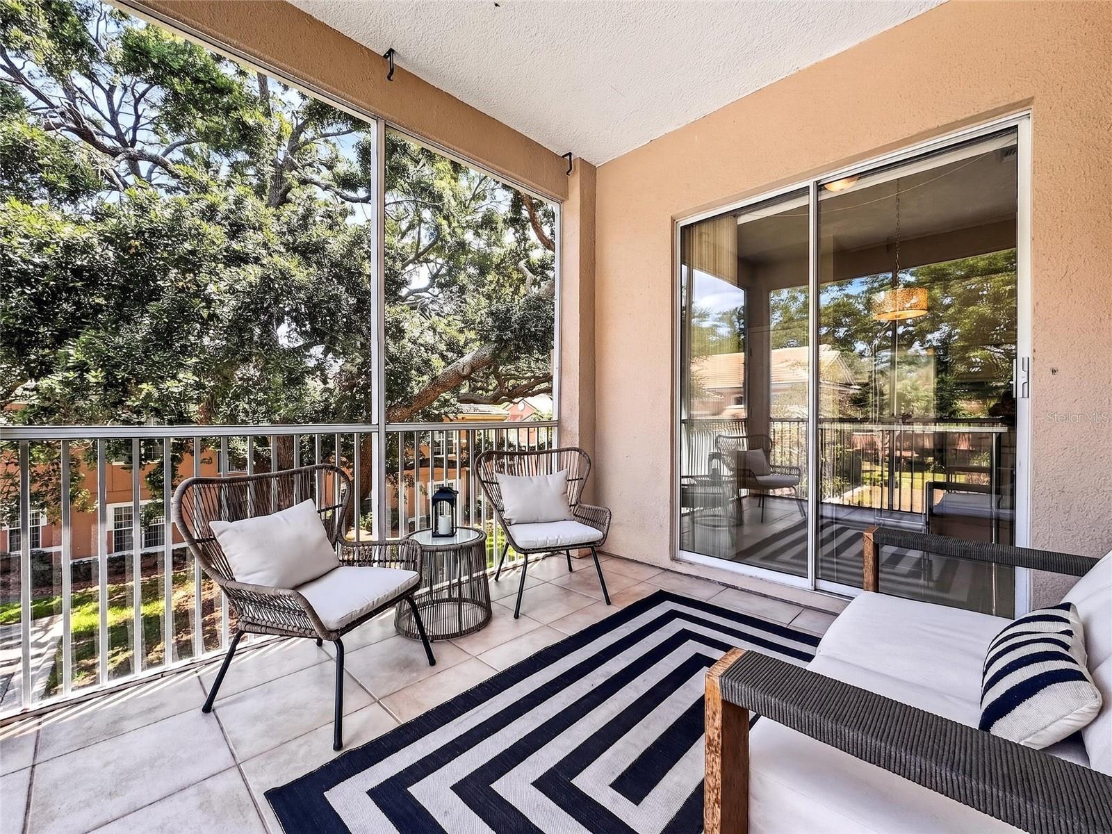 PHILLIPS BAY CONDO PH 02 OR 5723/2465 - Residential