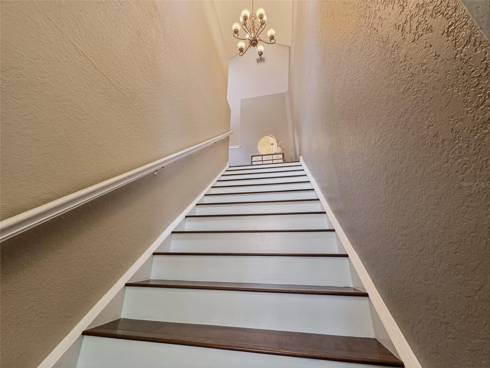 PHILLIPS BAY CONDO PH 02 OR 5723/2465 - Residential