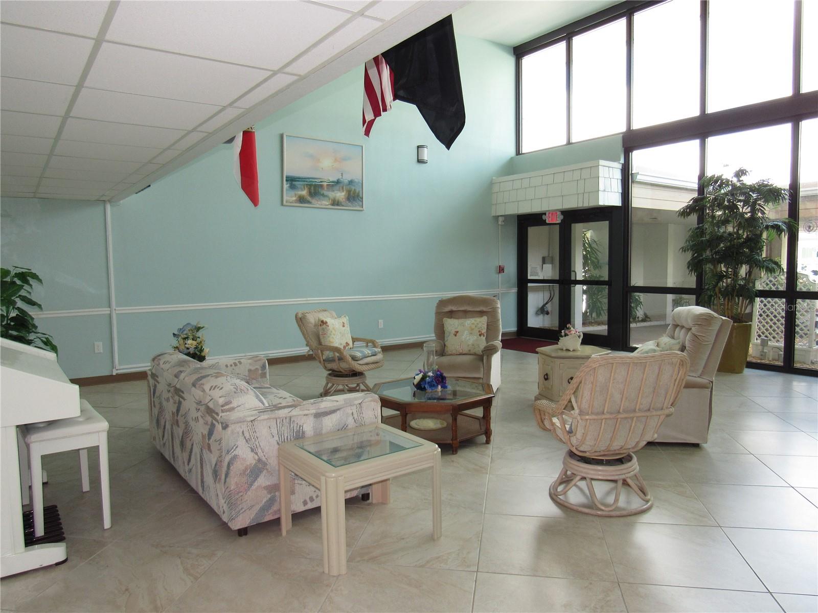 CAMBRIDGE HOUSE - Residential