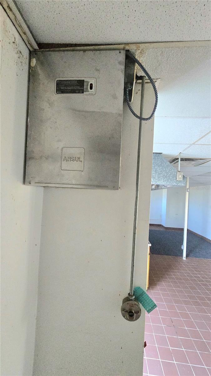 VENICE EDGEWOOD SEC OF - Commercial Lease