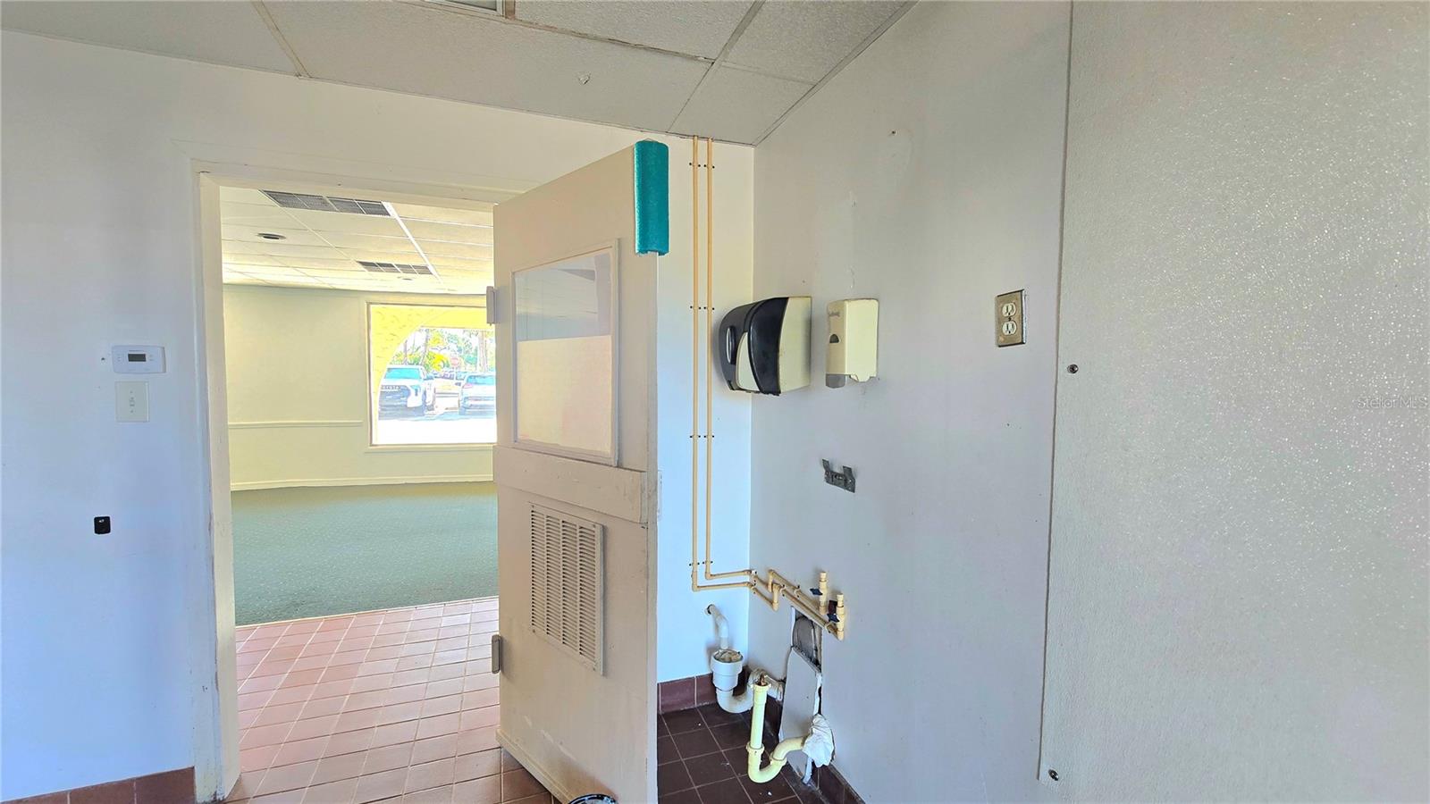 VENICE EDGEWOOD SEC OF - Commercial Lease