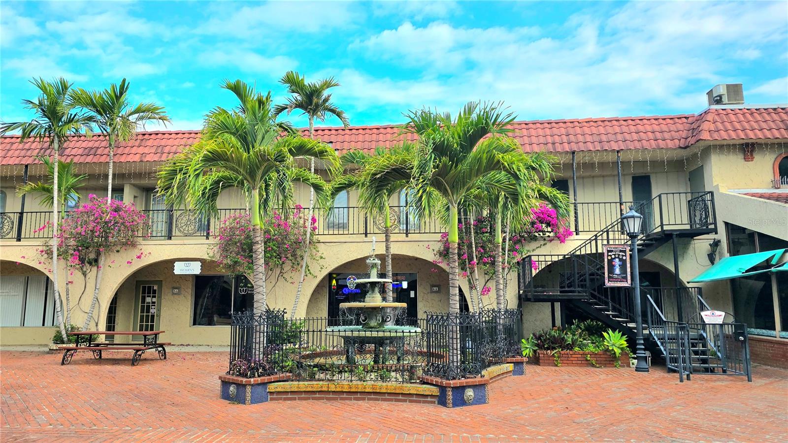 VENICE EDGEWOOD SEC OF - Commercial Lease