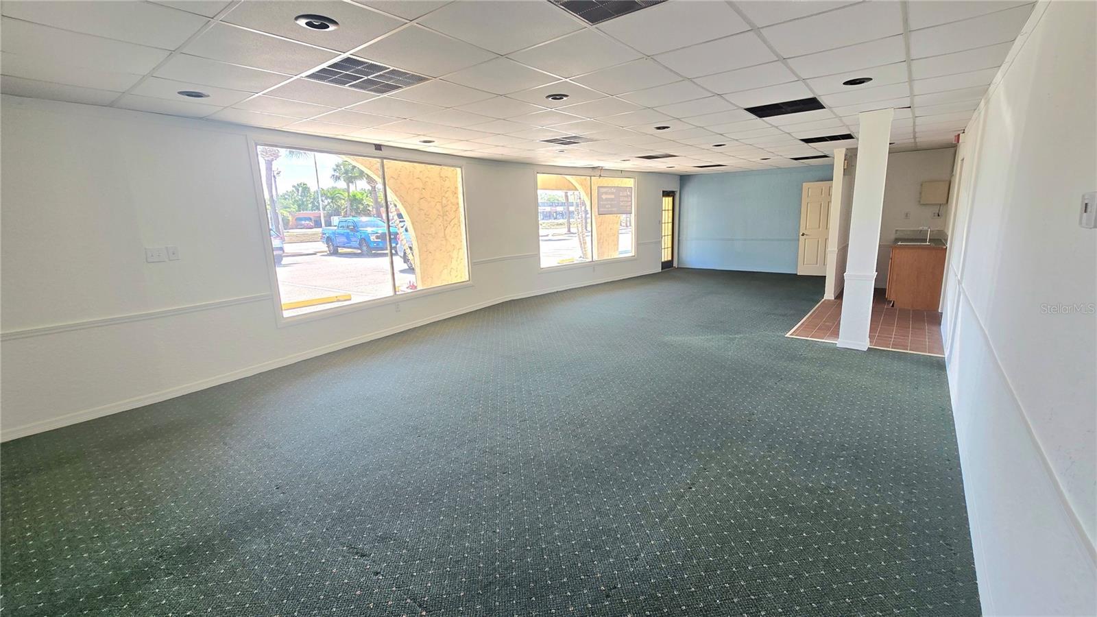 VENICE EDGEWOOD SEC OF - Commercial Lease