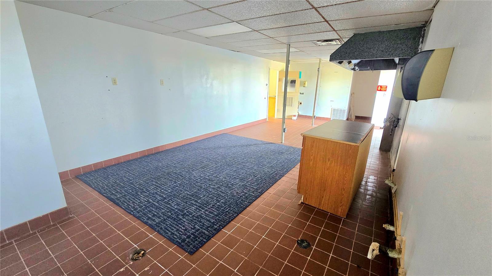 VENICE EDGEWOOD SEC OF - Commercial Lease