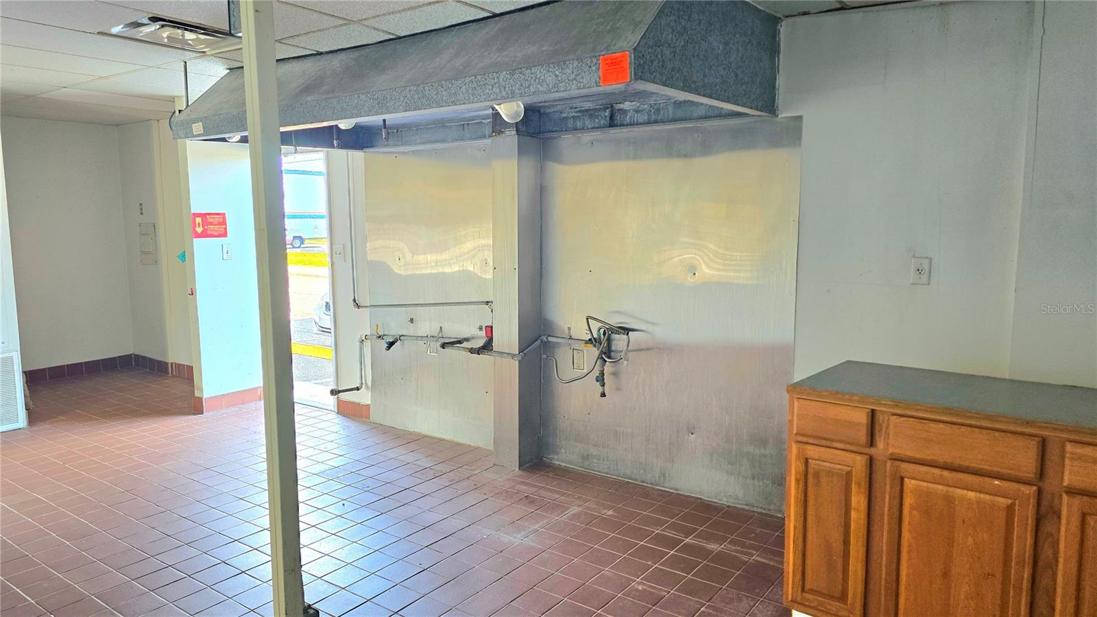 VENICE EDGEWOOD SEC OF - Commercial Lease