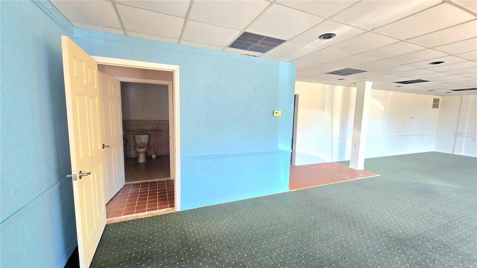 VENICE EDGEWOOD SEC OF - Commercial Lease