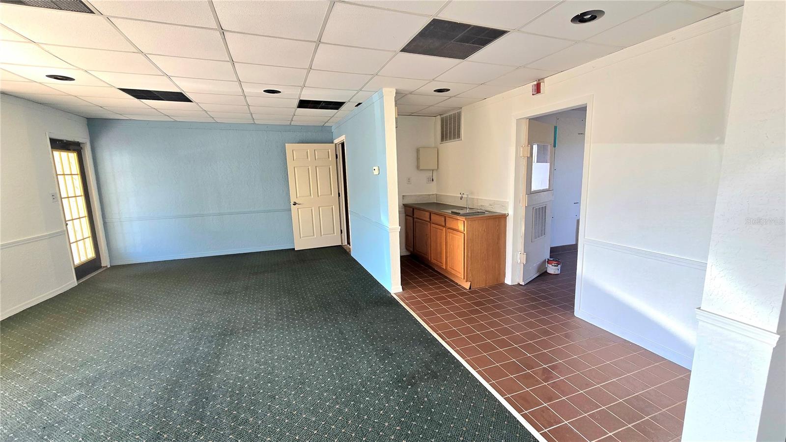 VENICE EDGEWOOD SEC OF - Commercial Lease