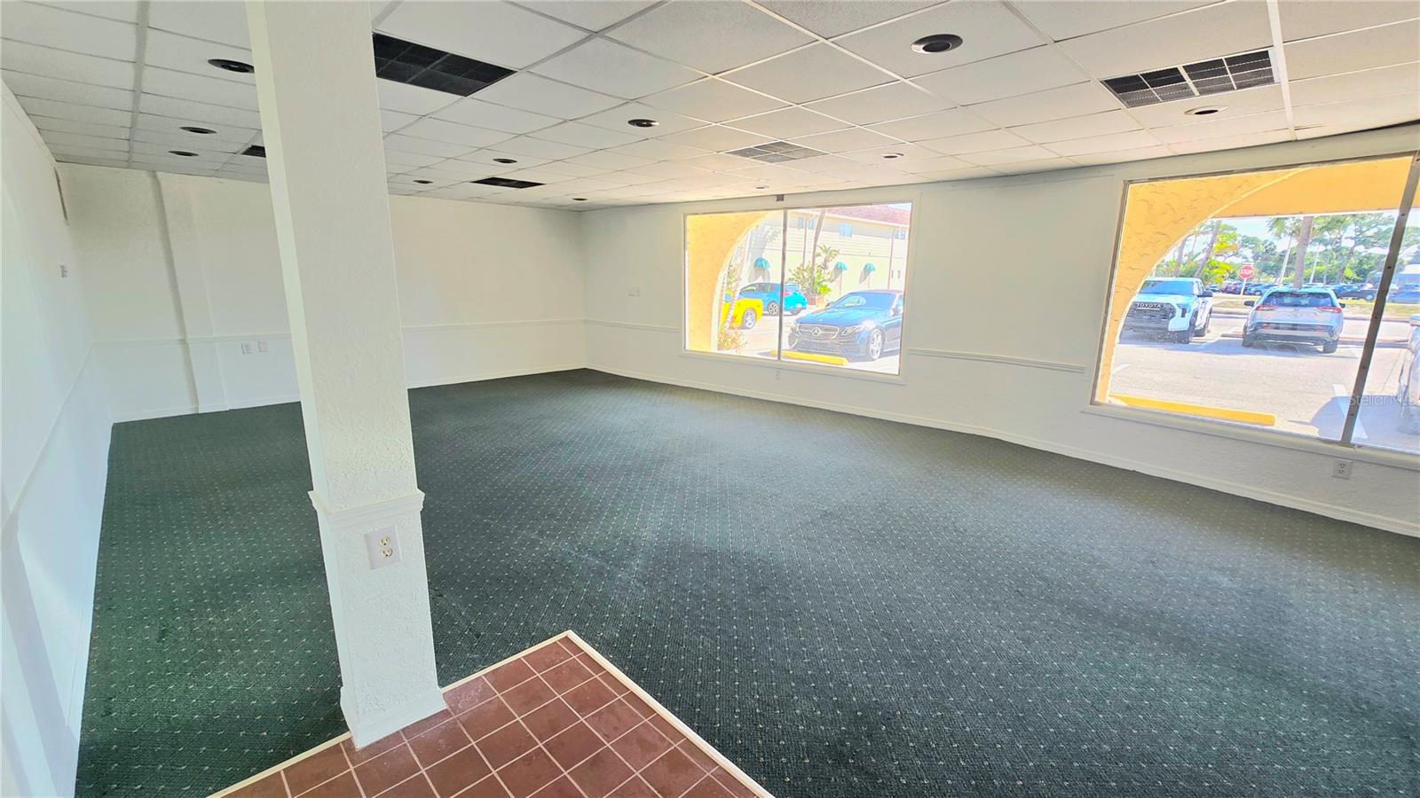 VENICE EDGEWOOD SEC OF - Commercial Lease