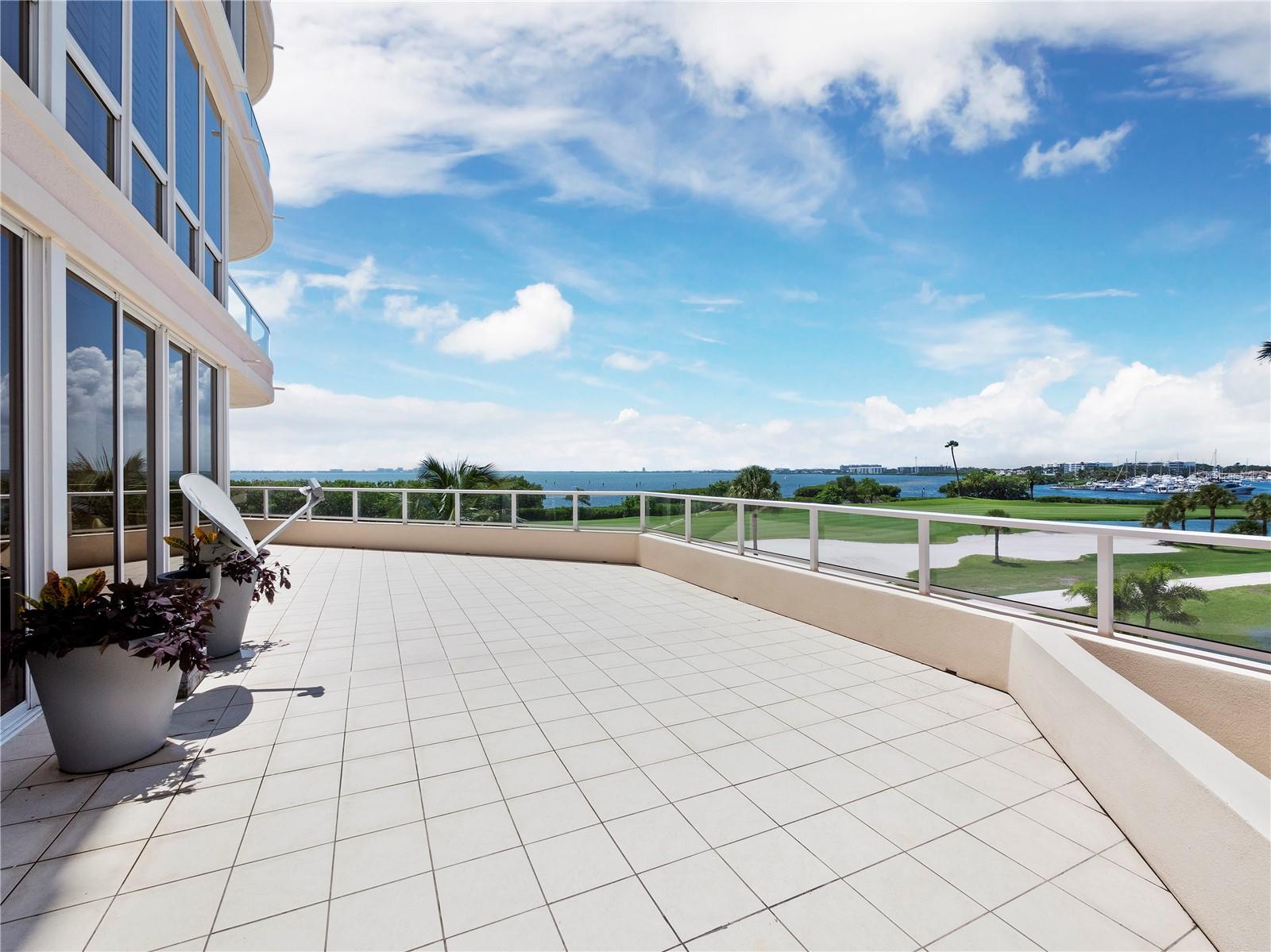 GRAND BAY 3 - Residential