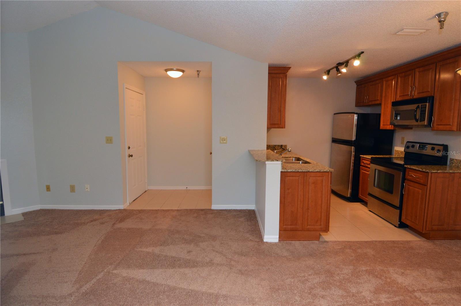 ITOPIA PRIVATE RESIDENCES CONDO - Residential Lease