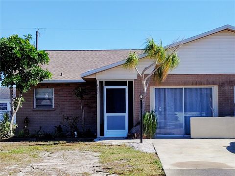 Photo of 4027 61st Street W, Bradenton, FL 34209 (MLS # A4677702)
