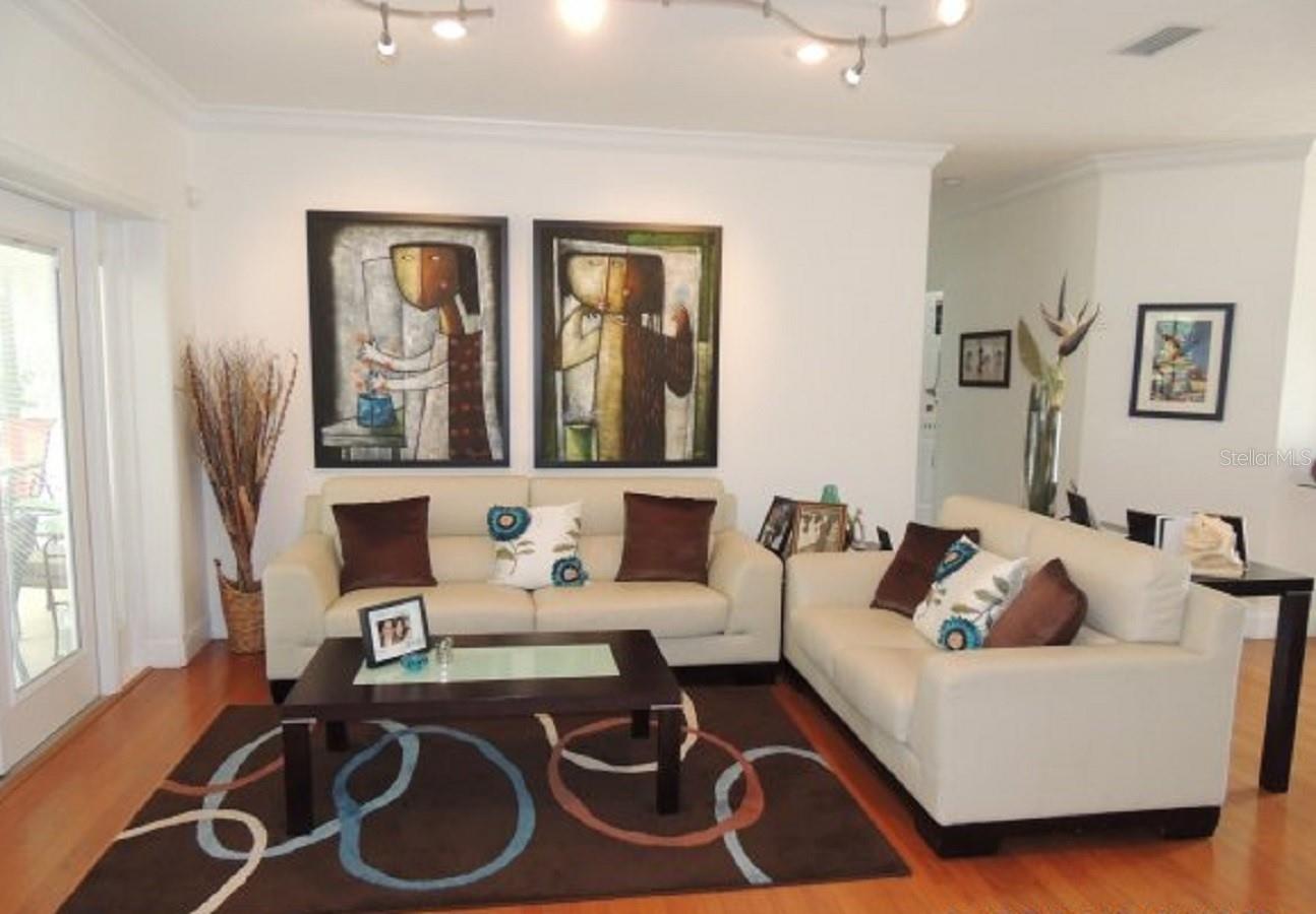 SOMERSET - Residential Lease