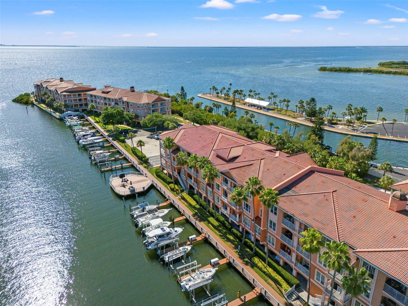 CULBREATH KEY BAYSIDE CONDOMIN - Residential