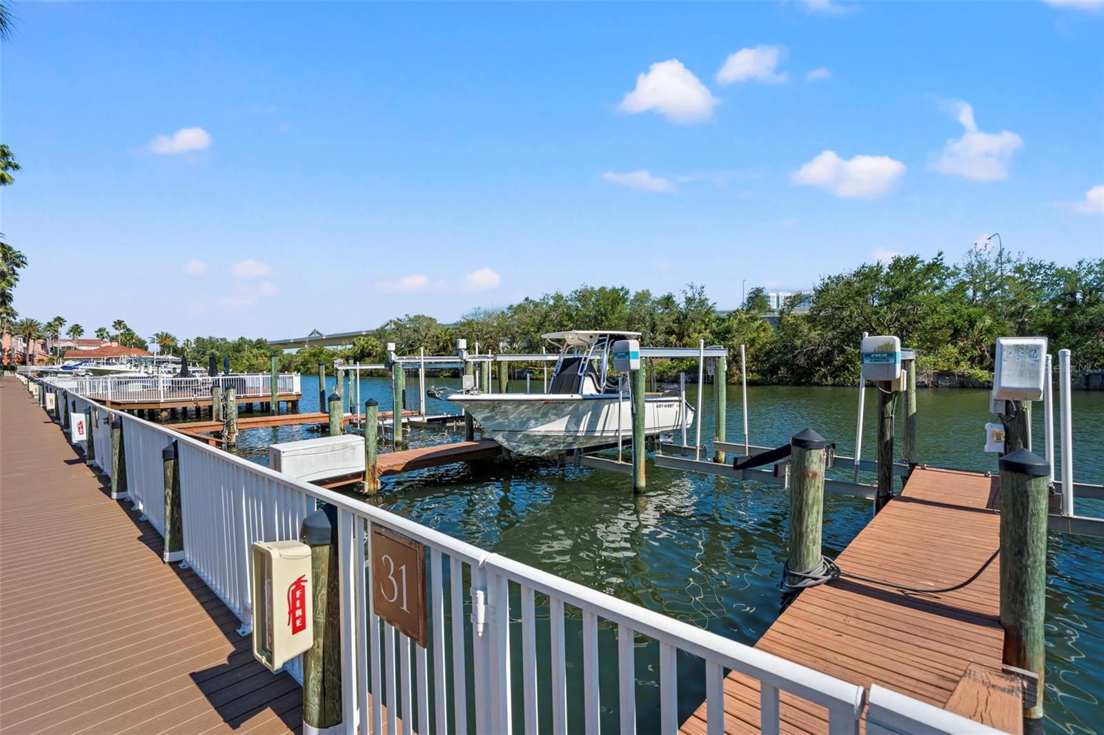 CULBREATH KEY BAYSIDE CONDOMIN - Residential