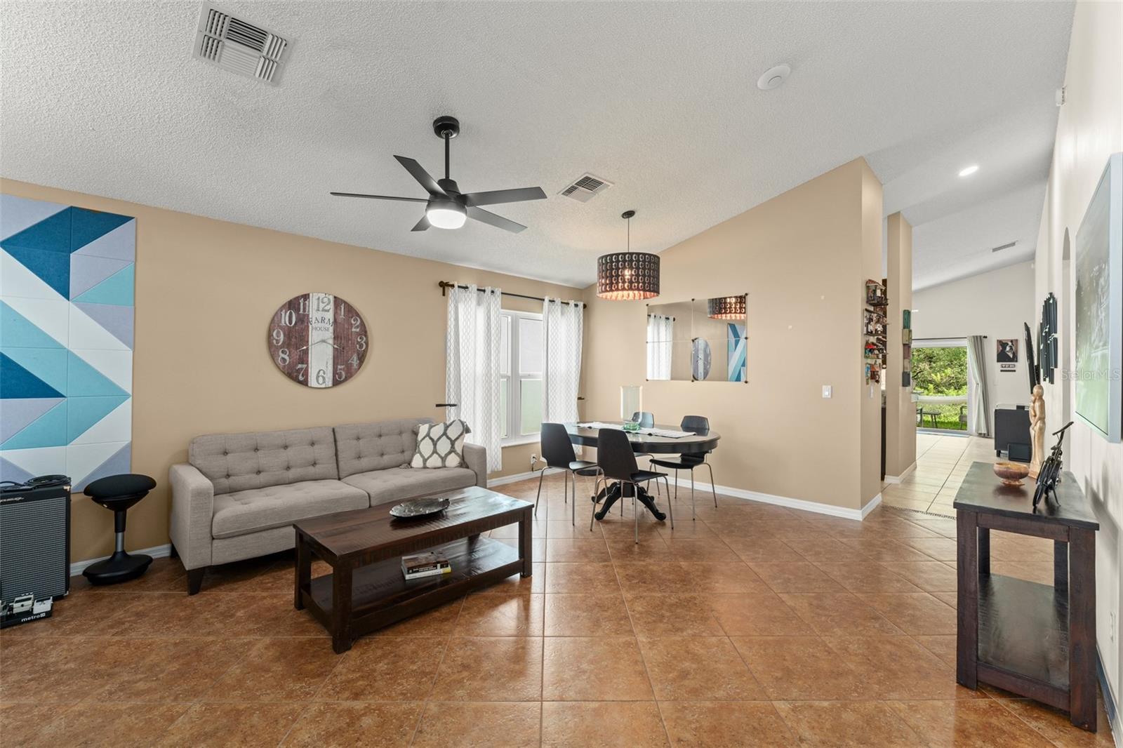 462 LAKEPARK TRAIL