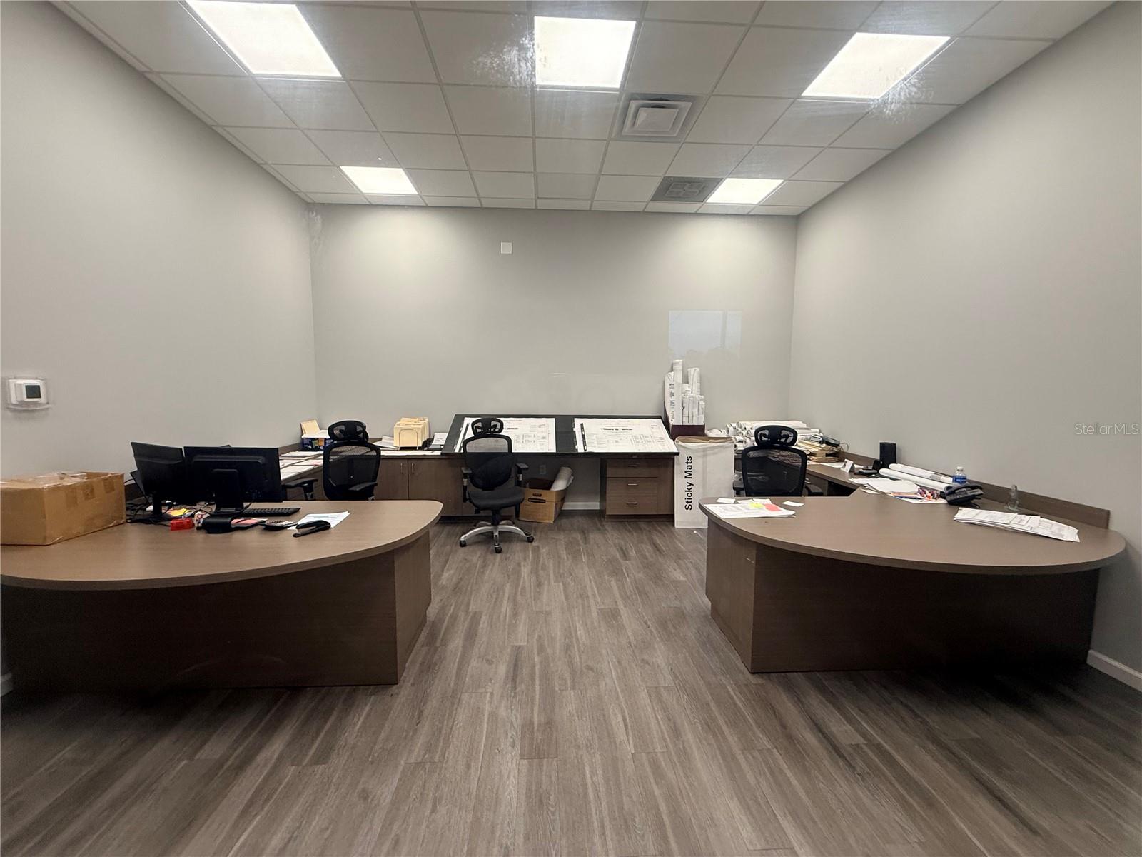 CENTRAL PARK - Commercial Sale